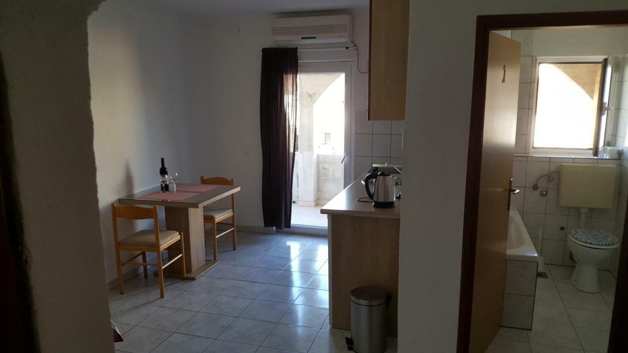 Apartman Luka Apartment Vodice Exterior photo